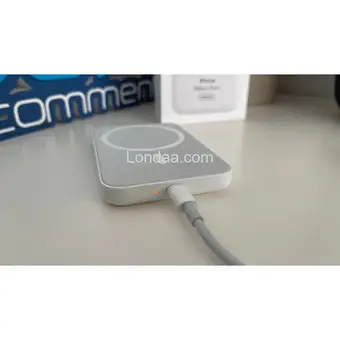 Wireless Apple power bank - 4