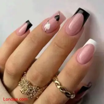 Press on nails - 2