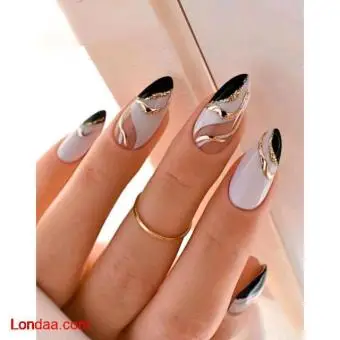 Press on nails - 2