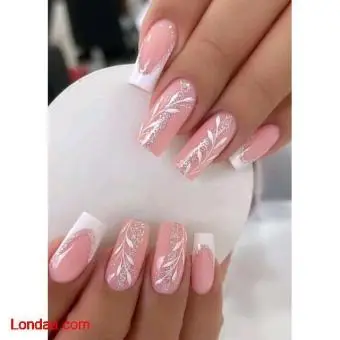 Press on nails - 4